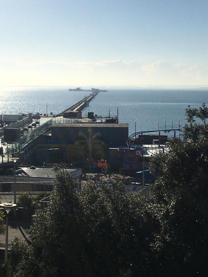 Beresford 1St Floor Seafront Apartment Southend-on-Sea Zewnętrze zdjęcie