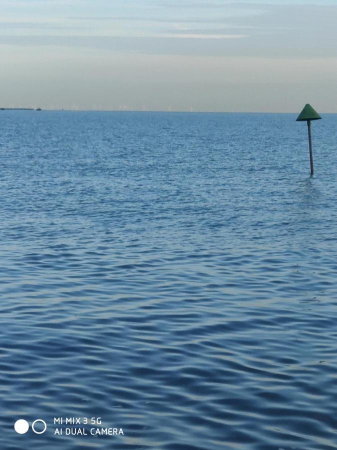 Beresford 1St Floor Seafront Apartment Southend-on-Sea Zewnętrze zdjęcie